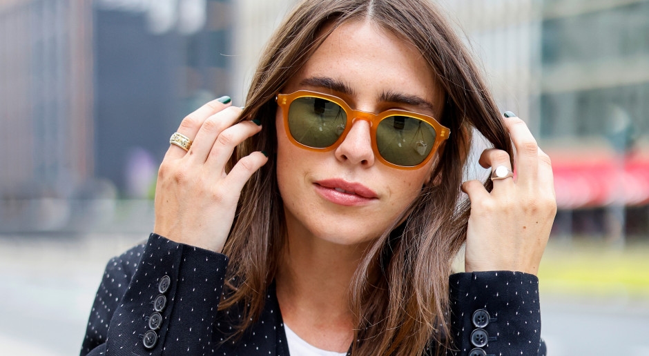 Not Chanel, Not Dior: Generation Z Predicts "Mommy Bag" to Be the Hit of Spring/Summer 2025
