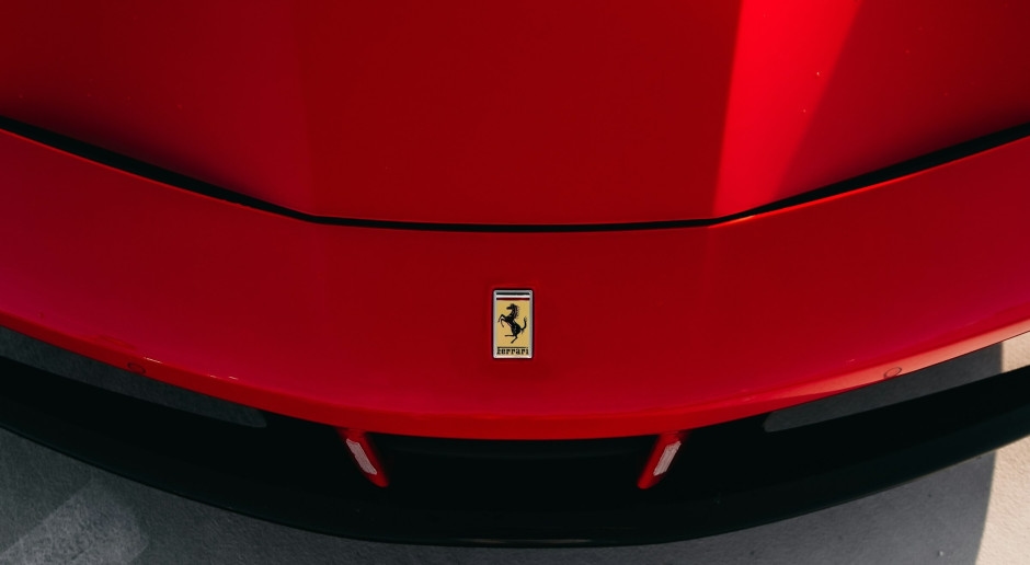 Ferrari op een bord: een beroemde chef-kok transformeerde een voormalige kantine in Maranello tot een tempel van verfijnd dineren