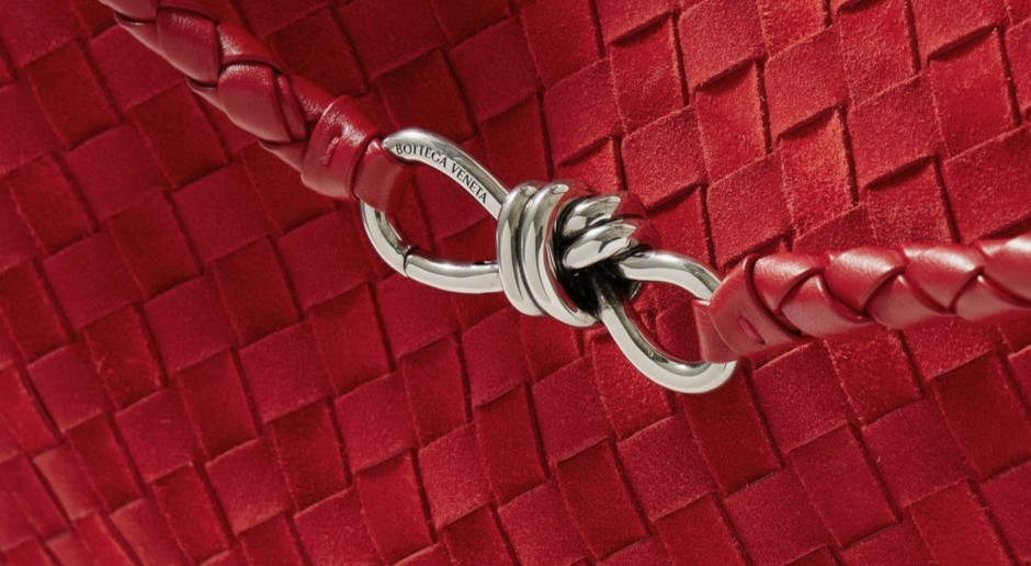 The symbol of Italian luxury turns 50 and is back in the game! A total hit for fall 2025.