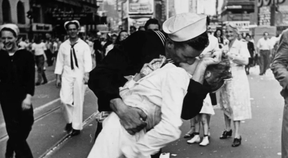 The famous kiss in Times Square turns 80. Learn the story behind this iconic photo.