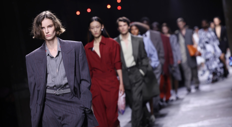 Balenciaga, Versace e Gucci tiveram sua cota de reviravoltas – estas são as coleções que mais esperamos no outono de 2025!