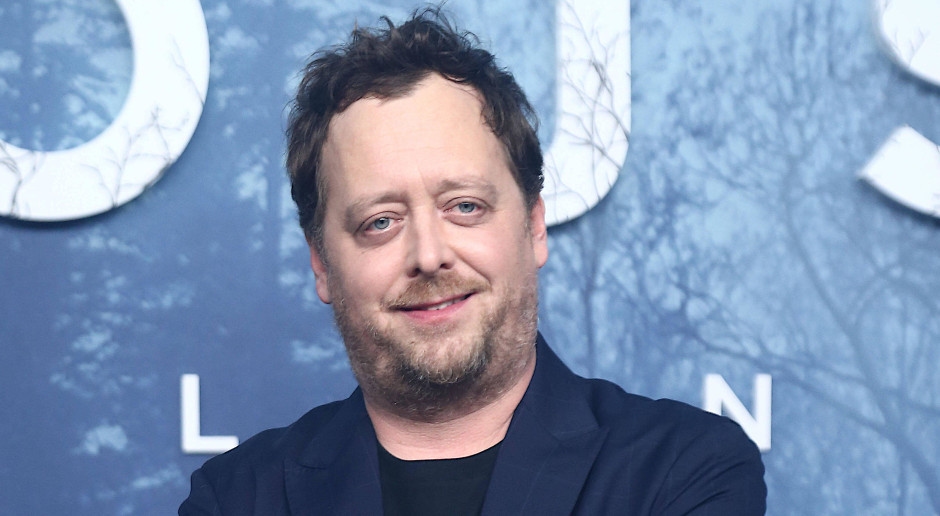 Jan Holoubek dirigirá "Wild, Wild East". As filmagens começam no outono de 2025.