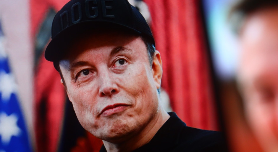 Elon Musk perdeu o título de homem mais rico do mundo. Por um momento