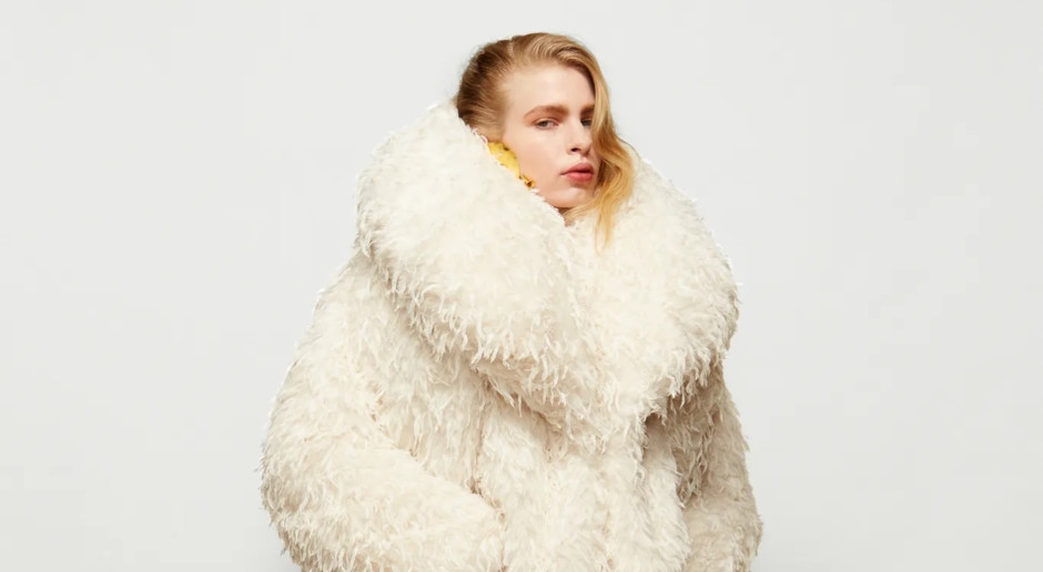 The famous fashion house stops producing clothes. Is this the beginning of a great revolution?