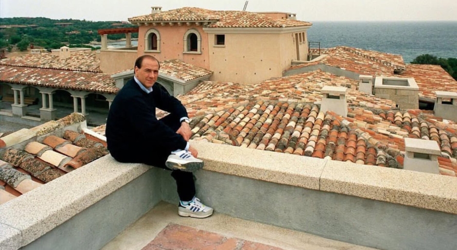 Berlusconi's legendary estate is up for sale at a jaw-dropping price.