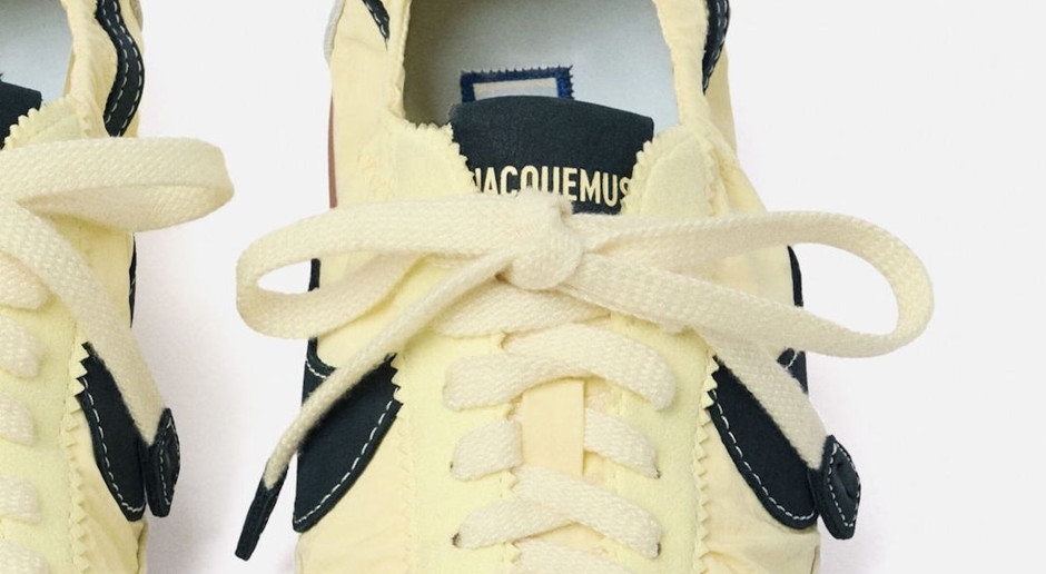 Jacquemus переосмысливает классику Nike. Легендарная модель возвращается спустя 20 лет.