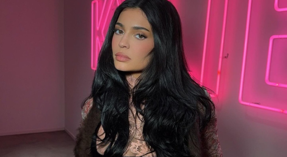 Essere influencer e imprenditrice non basta? Kylie Jenner debutta come... cantante