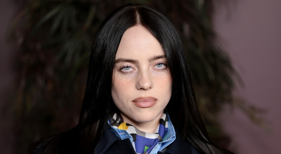 Billie Eilish appeals to the wealthiest: "Give back your money, kids"