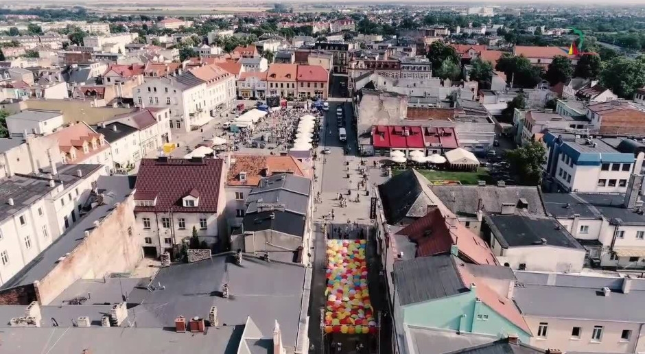 Stad afgesneden van belangrijke wegen. Parlementslid fulmineert tegen economische moord.