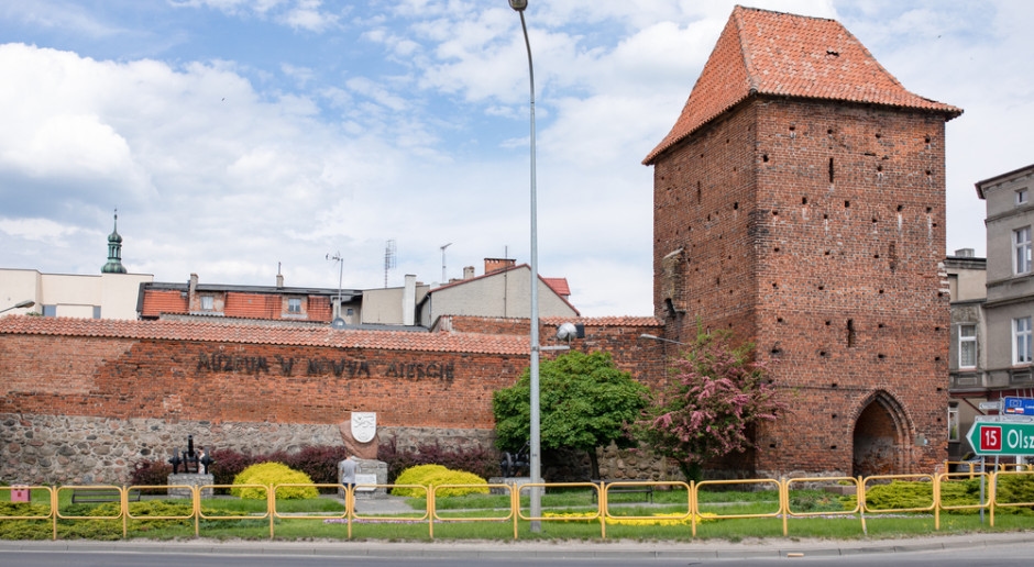 La commune de Nowe Miasto Lubawskie changera de nom. Bratian la distinguera.