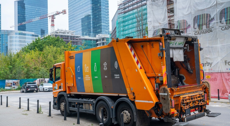 1 PLN for waste, water, and gas are free. This is no joke; that's how it is in Poland.