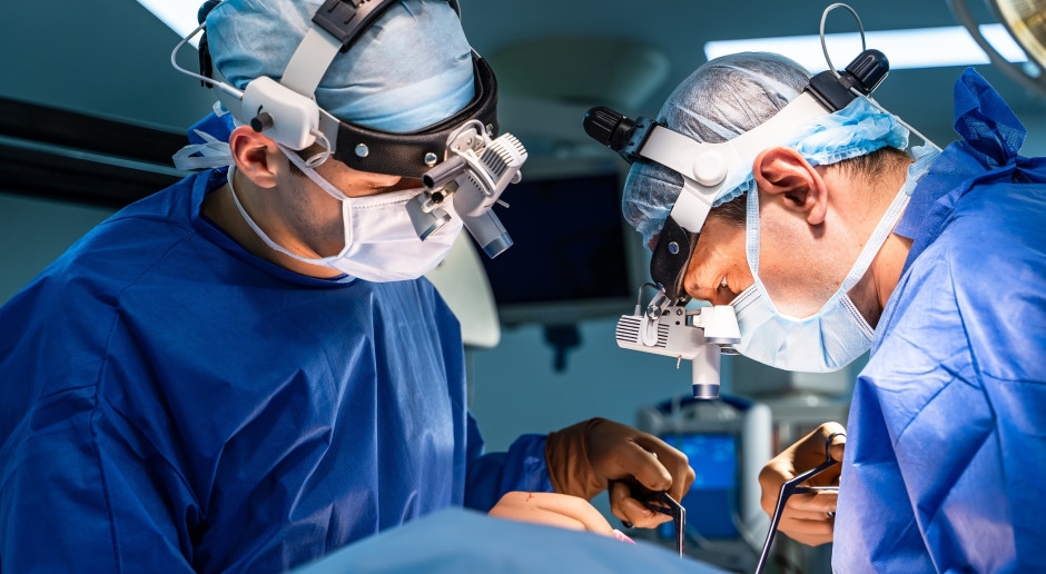 Sie reagierten nicht auf Medikamente und mussten sich einer Gehirnoperation unterziehen. Revolution in der Neurologie