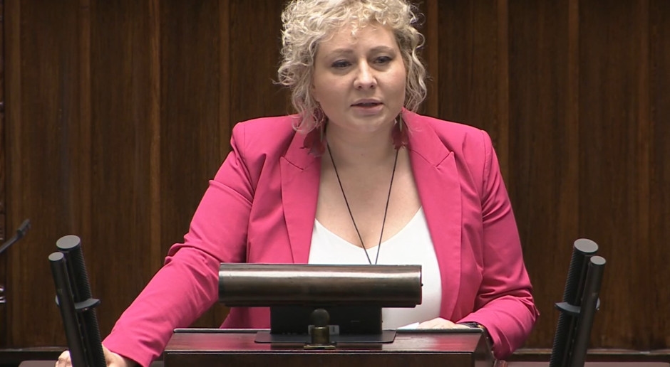 "Potere come l'Olimpo" contro "insegnante che salva vite". La psicoterapia è una bufera.