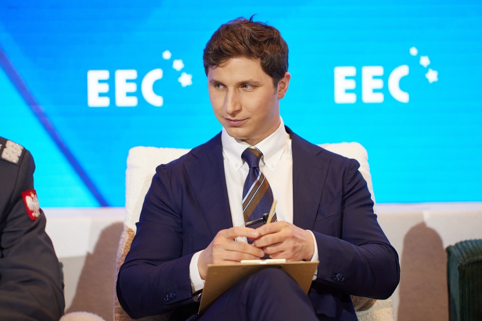 Iceye duplica ventas, considera salida a bolsa, Modrzewski apela