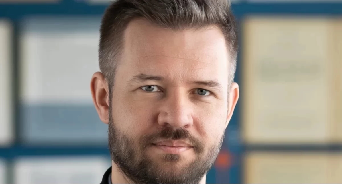 Sağlık Bakanlığı'nda Yeni Bir Başlangıç: Siyasetin Sonu, Rakamların Zamanı mı? Dr. Dominik Olejniczak: "Bu Değişiklikleri Olumlu Karşıladık"