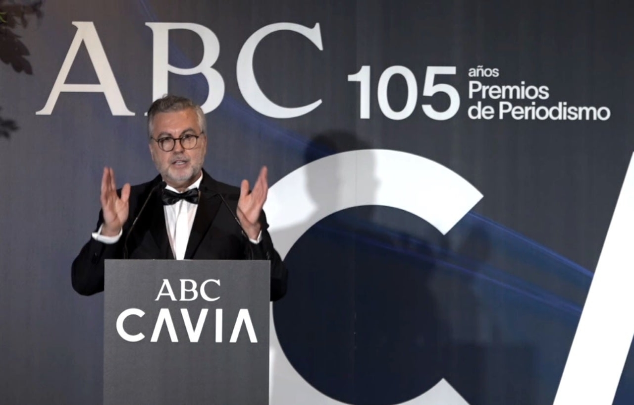 Carlos Alsina, laureat nagrody Luca de Tena: „Zamieniłem prasę na radio i od tamtej pory nie przestałem pisać”.