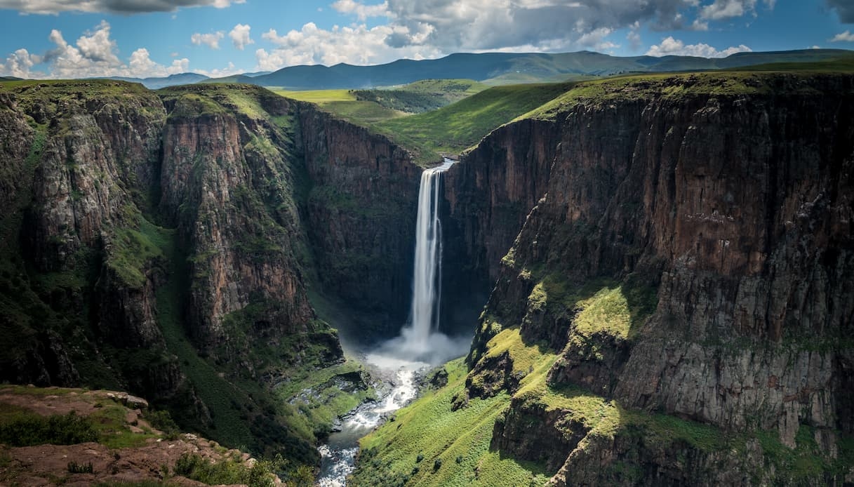 Maletsunyane-Wasserfall: Der Schleier aus Wasser, der vom Himmel fällt, zwischen Legenden und Schweigen Afrikas