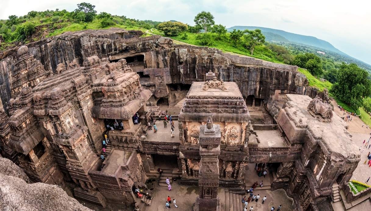Ellora-Höhlen, ein unterirdisches Meisterwerk, in dem Geschichte, Spiritualität und Kunst verschmelzen