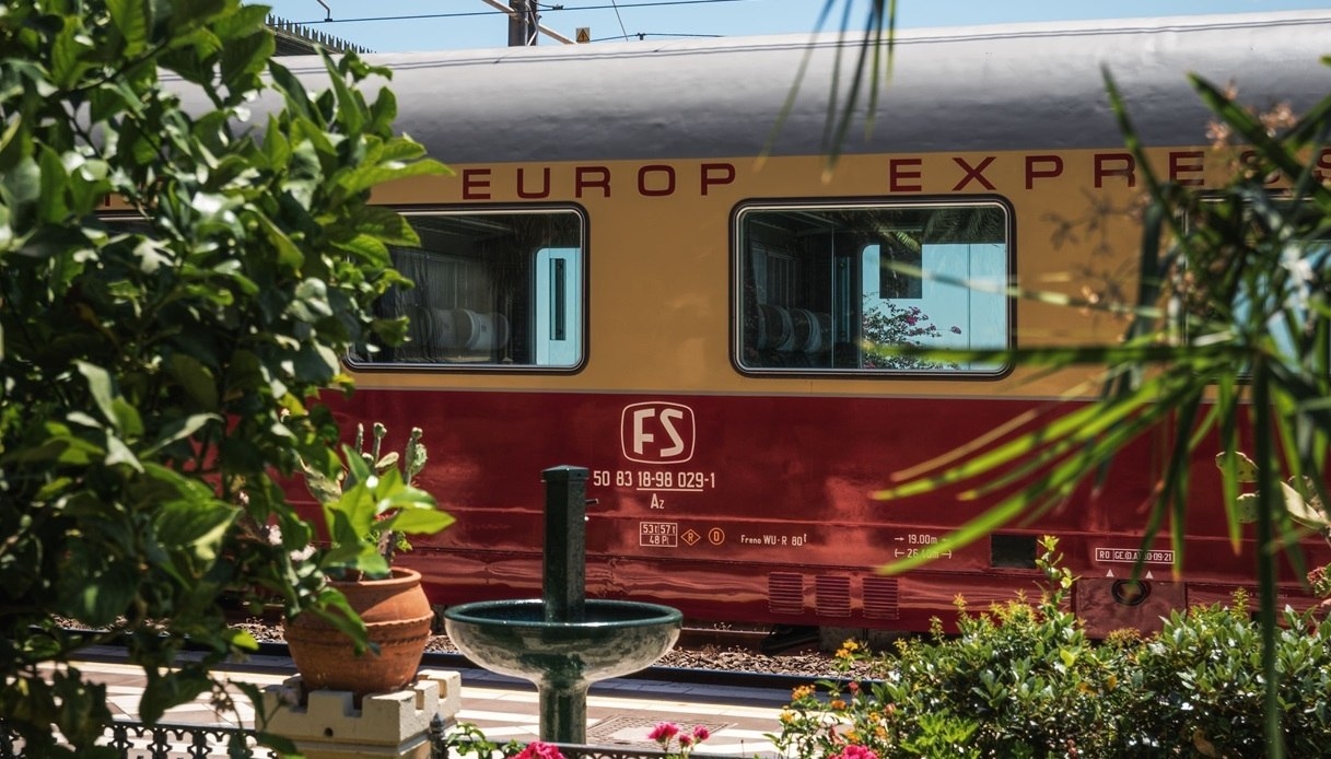O Siena Express parte de Roma, o trem especial que atravessa o Val d'Orcia.