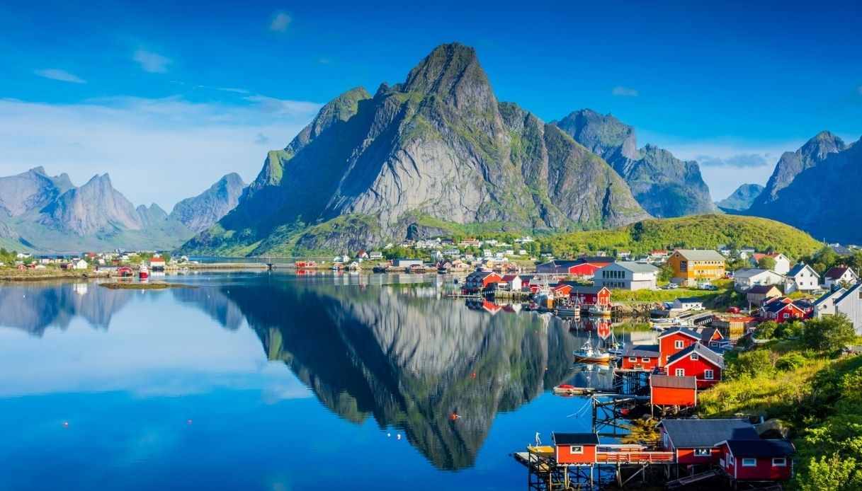 Hamnøy, el pueblo encantado donde las montañas se encuentran con el mar