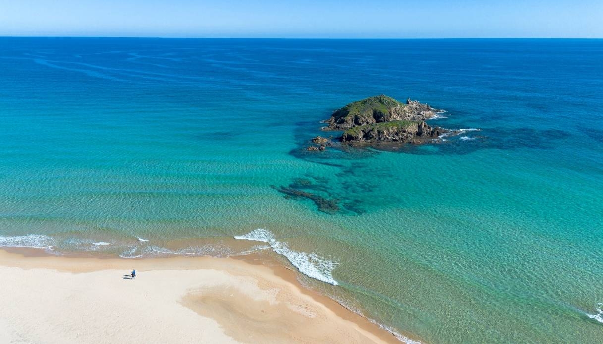 Dream beaches in Sardinia for families: where to go this summer for relaxation and wonder.