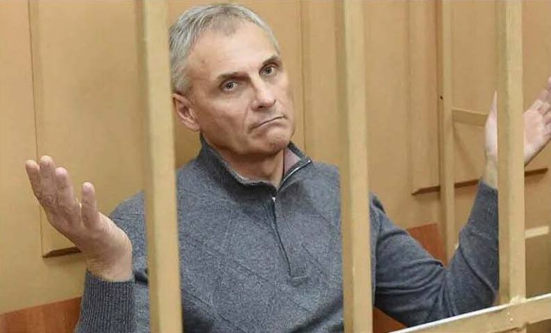 El exgobernador de Sajalín, Alexander Khoroshavin, de 66 años y que está cumpliendo condena, pidió ser enviado a la SVO.