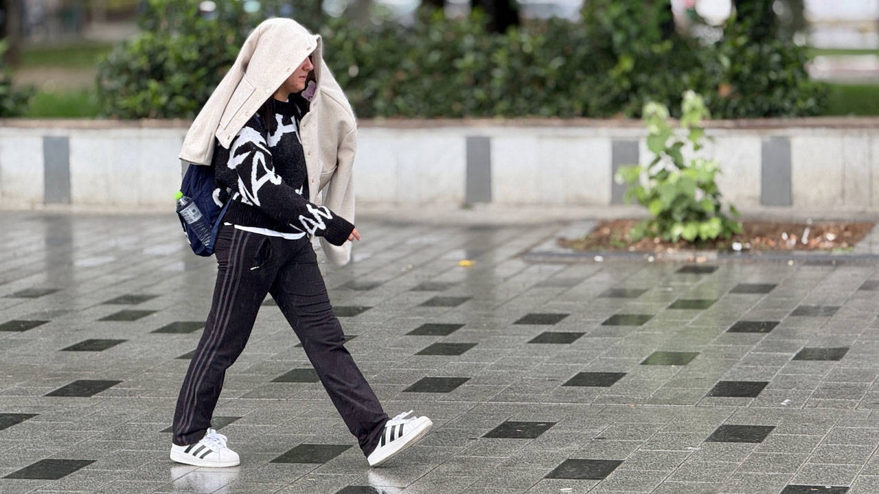 Downpour warning from Meteorology