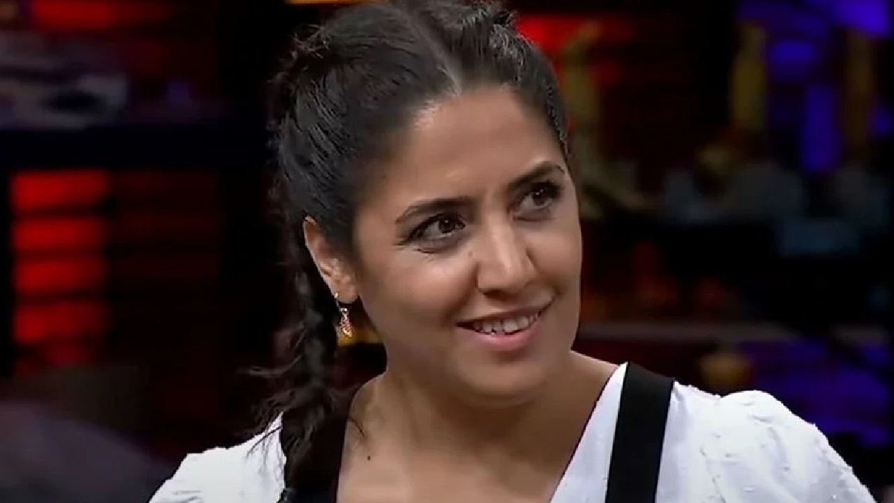 La dernière apparition d'Azize dans MasterChef a choqué tout le monde ! Grâce à la chirurgie esthétique, elle a complètement changé.