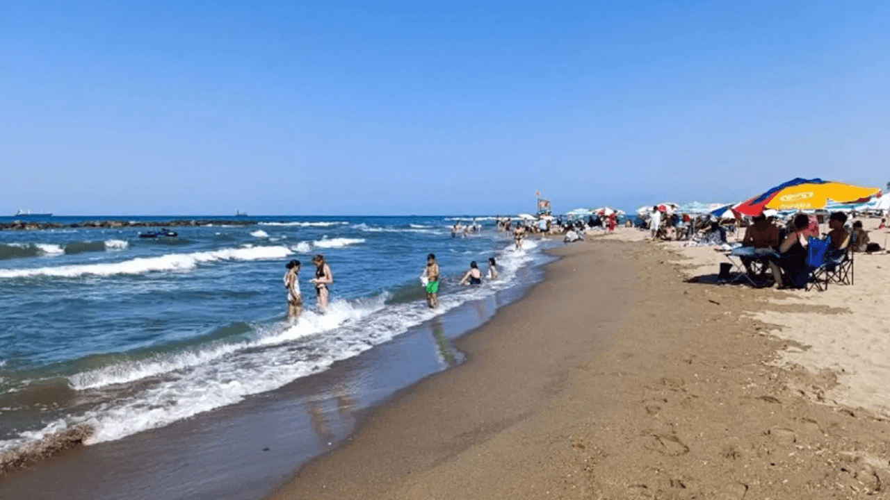 ¡En tres distritos de Sakarya está prohibido bañarse en el mar!