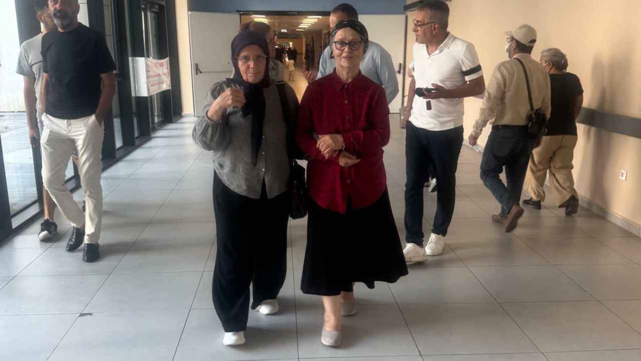İmamoğlu’nun annesi Hava İmamoğlu'ndan Murat Çalık’ın annesine ziyaret