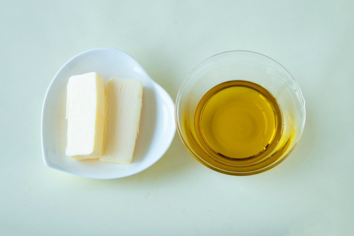 Olio d'oliva o burro: scopri qual è più sano e quando utilizzarlo