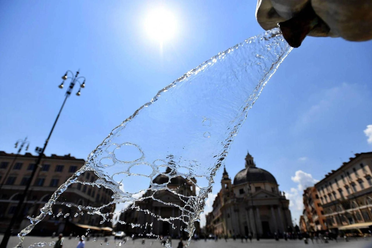 Heat, family doctors: "+ 40% visits to clinics for hypotension, burns and viruses"