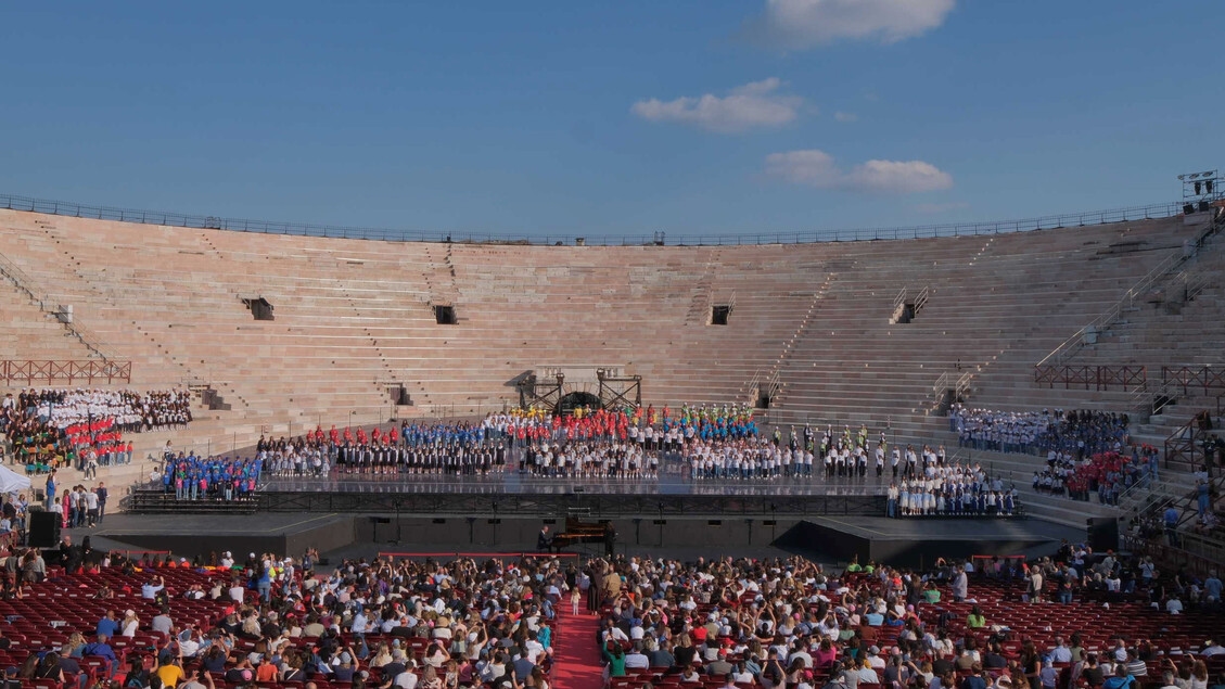 Zecchino d'Oro in Arena, 830 kinderen zingen Va' Pensiero