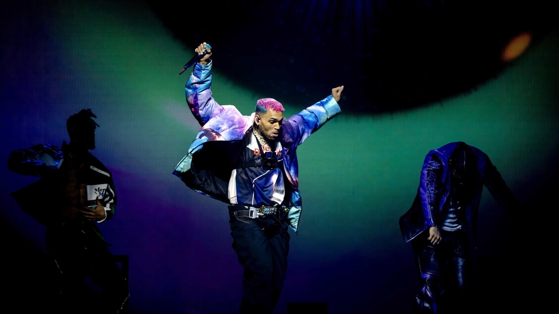 Chris Brown wegen schwerer Körperverletzung angeklagt, Prozess heute
