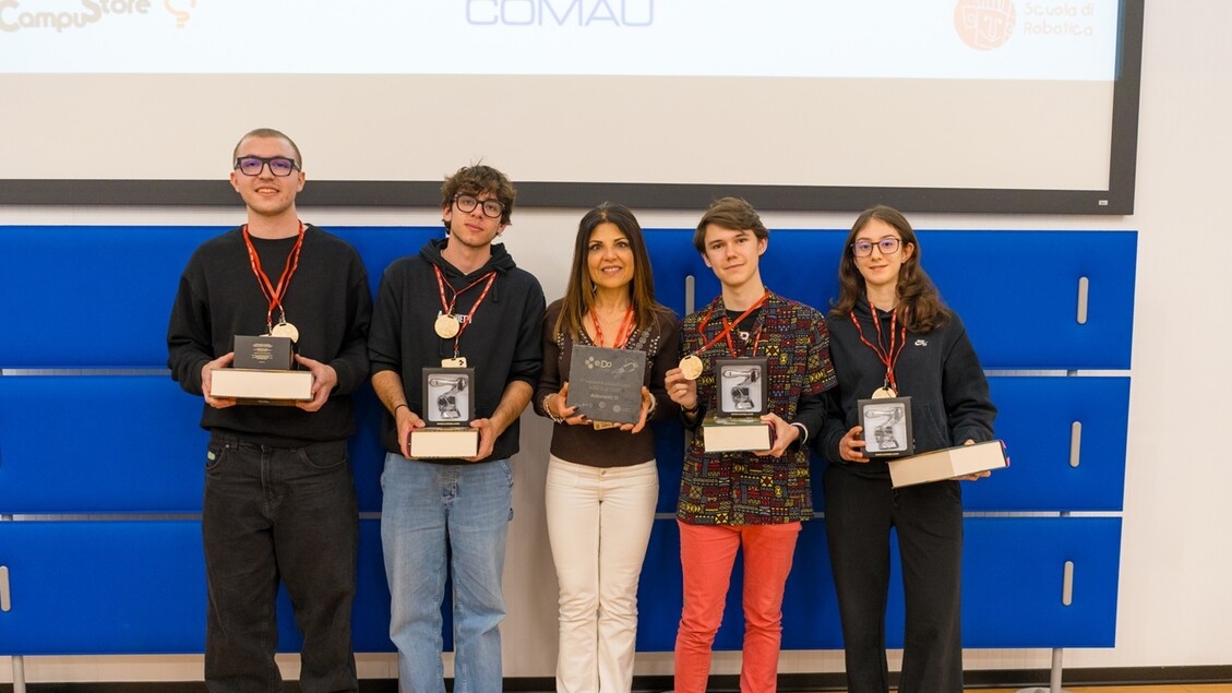 Comau se alza con el título de robótica educativa