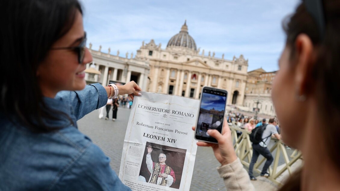 Von Kryptowährungen bis zu Memes: Soziale Kuriositäten über den neuen Papst