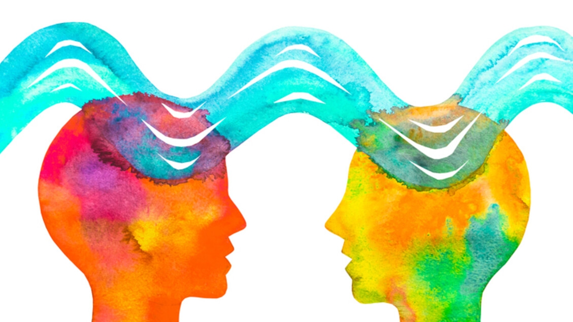 U przyjaciół mózgi są połączone, a aktywność neuronalna jest synchroniczna.