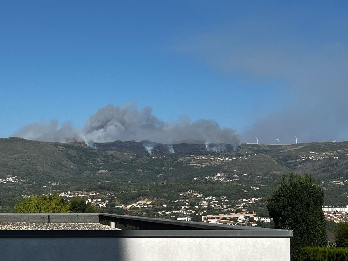 Twee branden in Vila Real vereisen 10 luchtmachteenheden