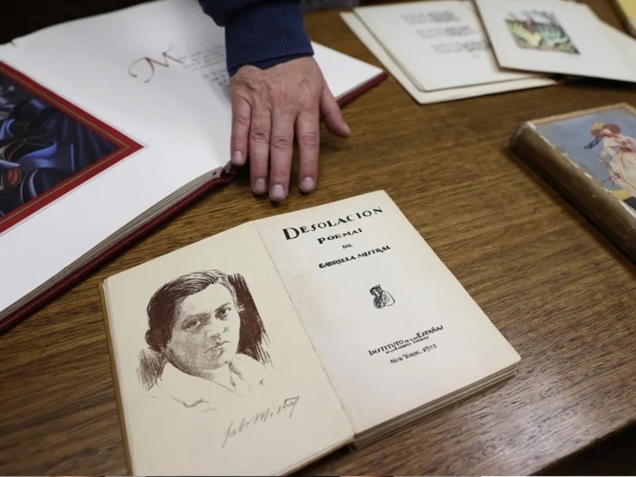 I quaderni di Gabriela Mistral, la porta inedita dei suoi pensieri ancora da scoprire