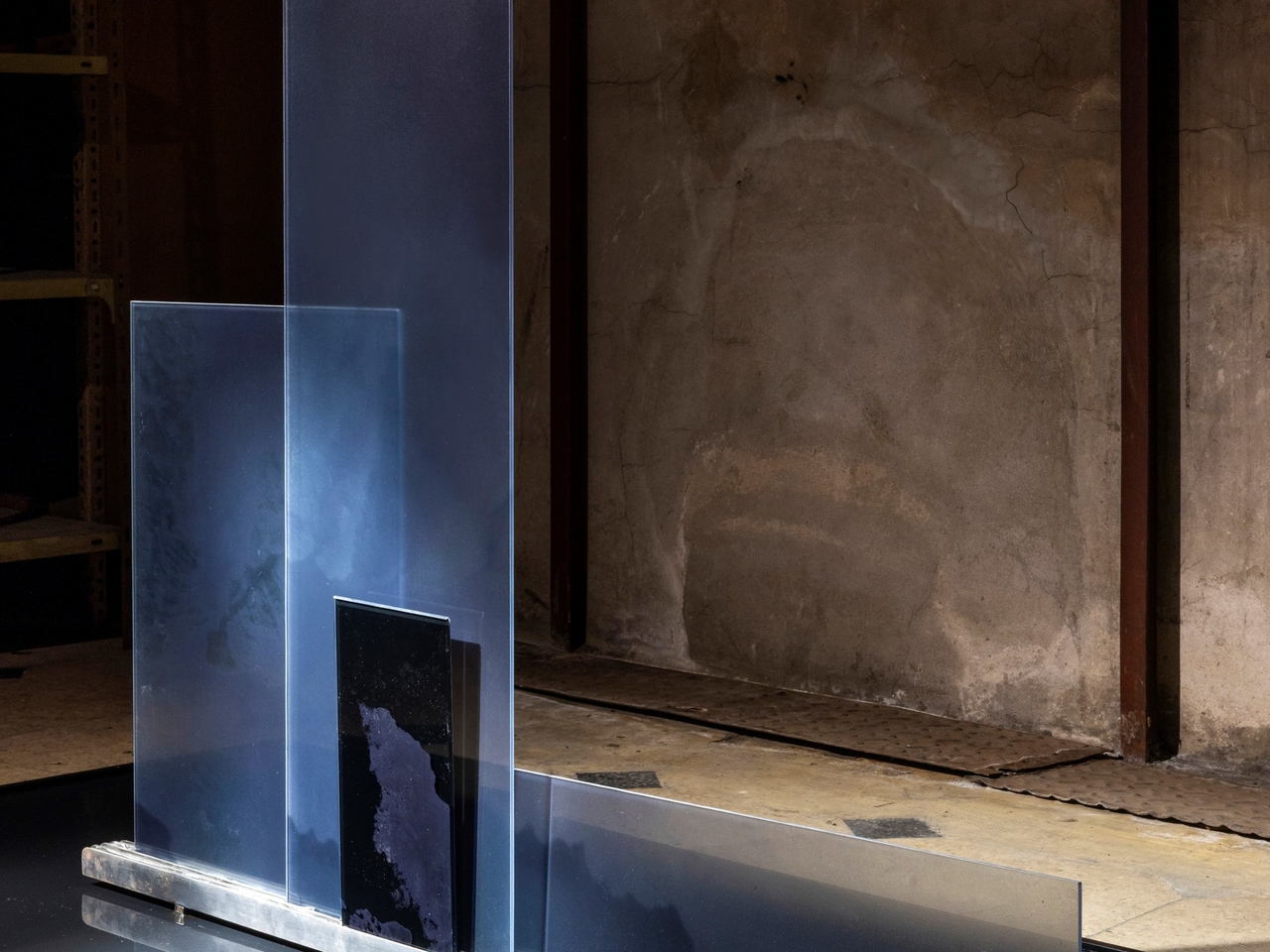 Carolina Magnin: Descent to the Bottom of the Image