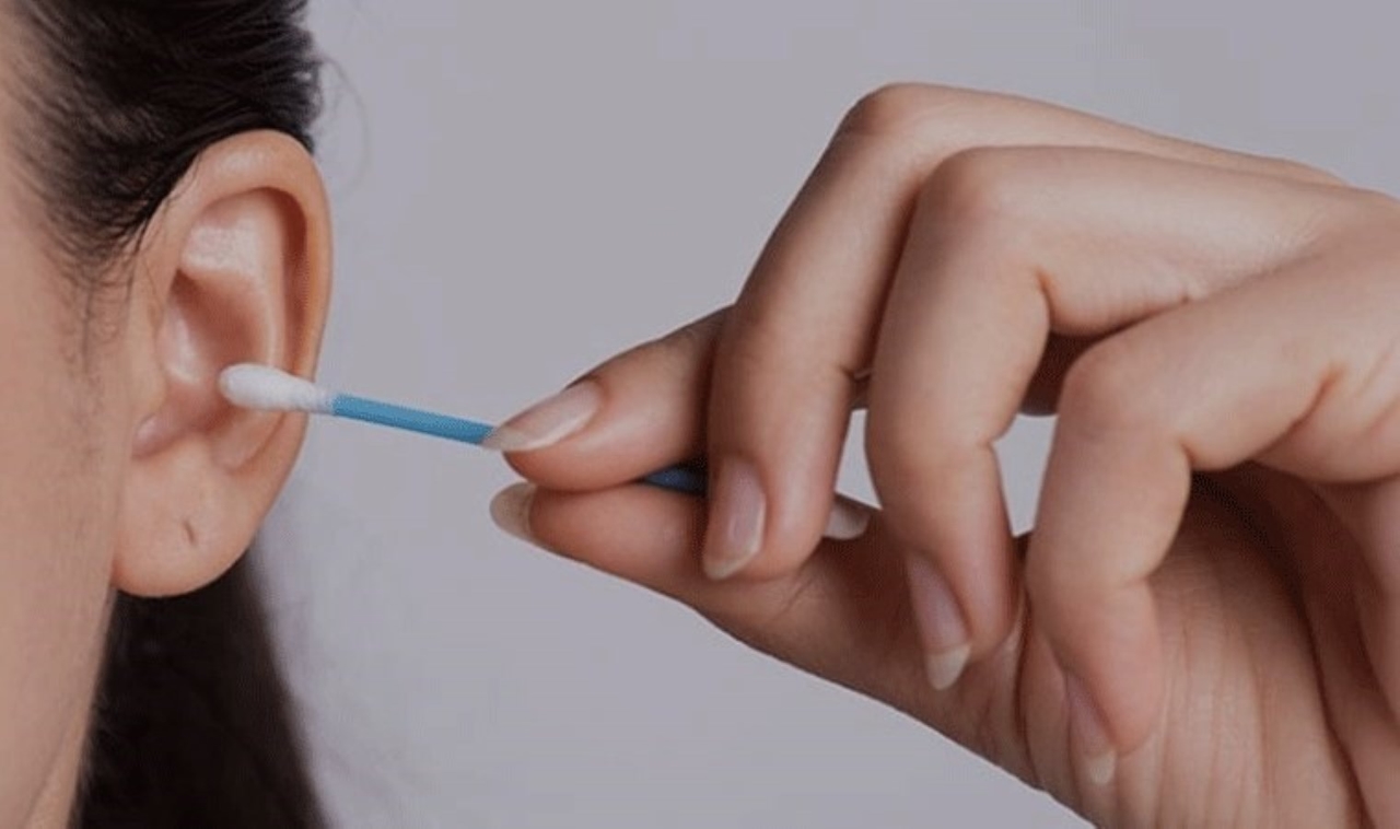 ¿Qué dice la cera del oído sobre tu salud?