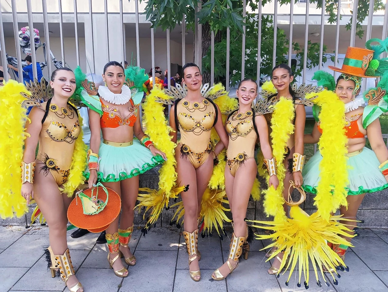 Miles de personas celebran el Carnaval After Hours en las calles de Águeda