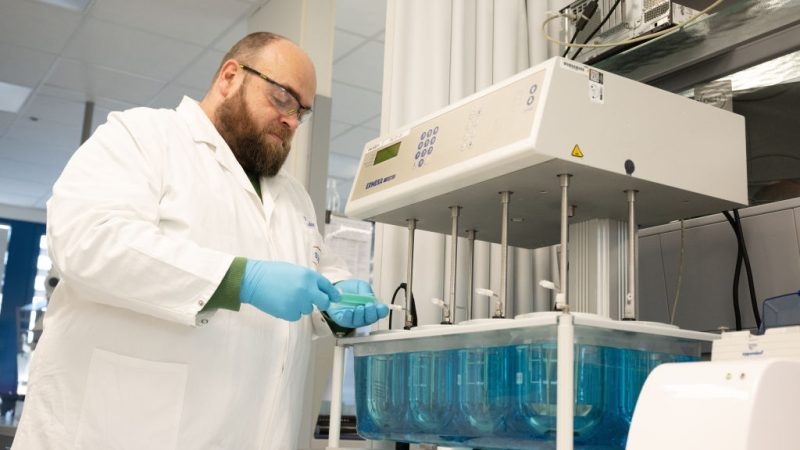 La strategia farmaceutica di Trump incontra la realtà dell'approvvigionamento globale
