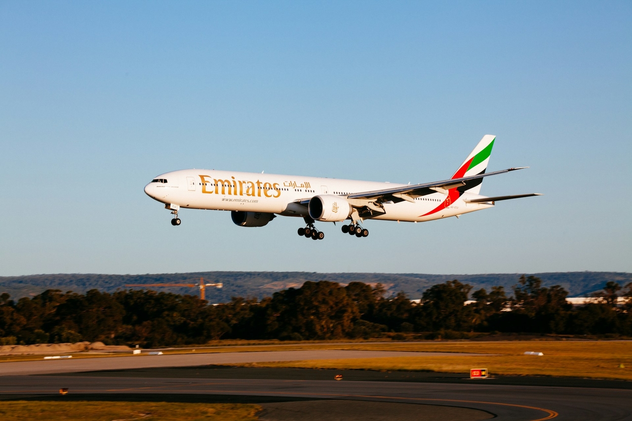 Why Fly with Emirates: Top 5 Reasons You Must Know and Where to Go