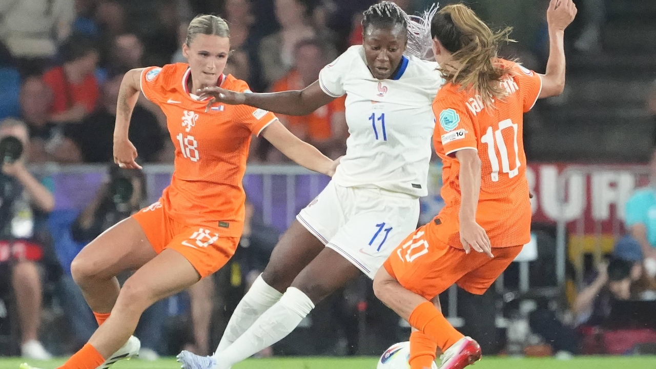 TV-kijkcijfers: Duidelijk meer tv-kijkers bij het EK vrouwen dan bij de finale van het WK voor clubteams