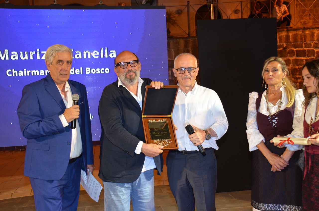Castelvenere Şarap Festivali: Luigi Mojo, Giuseppe Ilario, Angelo Cerulo ve Antonio Pietrantonio'ya "Radici" Ödülleri (anma amaçlı)