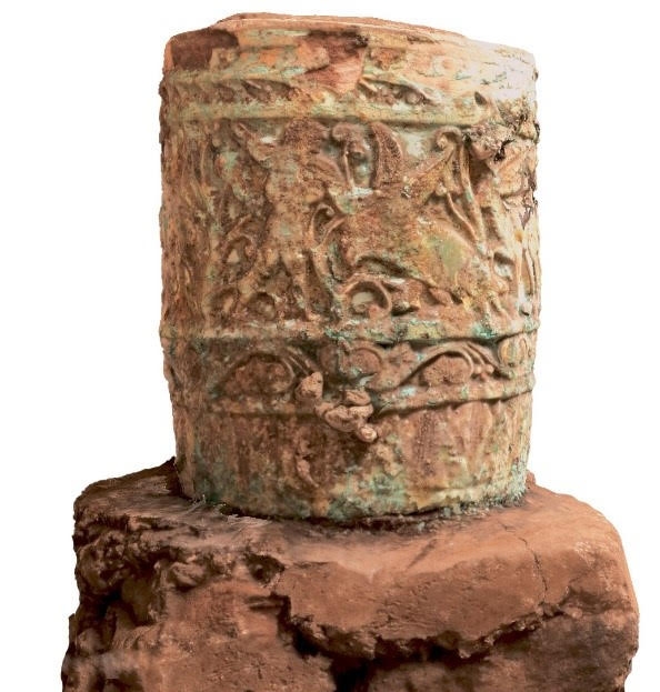 Más sorpresas en Pompeya: en la trastienda de una taberna aparece un jarrón procedente de Egipto.