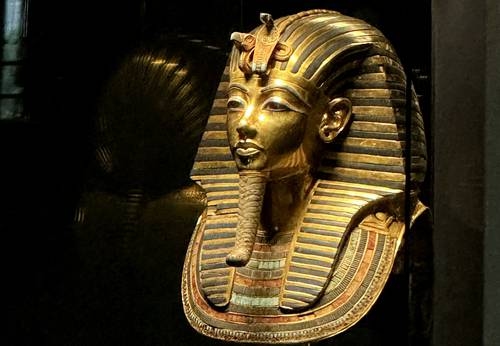 Tutanchamuns goldene Maske soll ins Grand Egyptian Museum gebracht werden