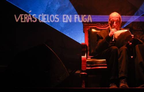 With the power of his words, Raúl Zurita opened the Poetry Out Loud festival.