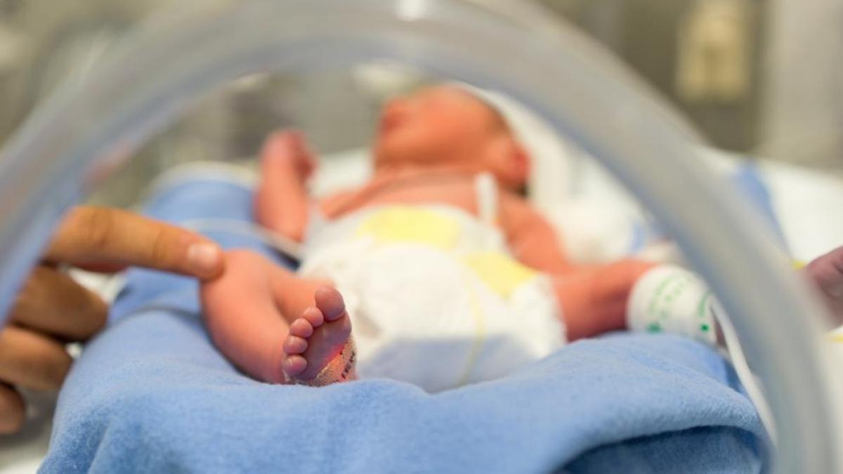 Erken doğum: riskler, komplikasyonlar ve bebek bakımı